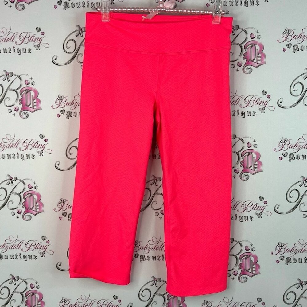 Under Armour Leggings tights cropped crop capris neon in Vivid Pink snake skin